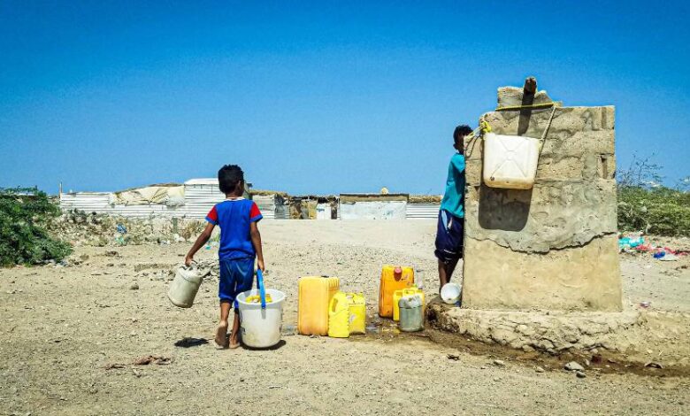 سكان الخوخة وحيس يطالبون السلطة المحلية بإصلاح مشروعات المياه المتعثرة