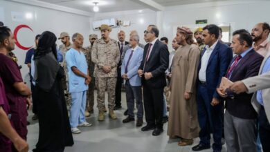 بحيبح والثقلي يتفقدان المرافق الصحية في سقطرى ويشيدان بالدعم الإماراتي والسعودي لتطوير القطاع الطبي