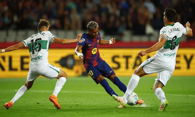 برشلونة يكتسح إلتشي بثلاثية ويشعل سباق الصدارة مع ريال مدريد في الدوري الاسباني 1 برشلونة يكتسح إلتشي بثلاثية ويشعل سباق الصدارة مع ريال مدريد في الدوري الاسباني
