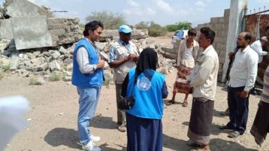 بعثة أونمها تطلع على الانتهاكات الحوثية في قرية الرّون بمديرية حيس