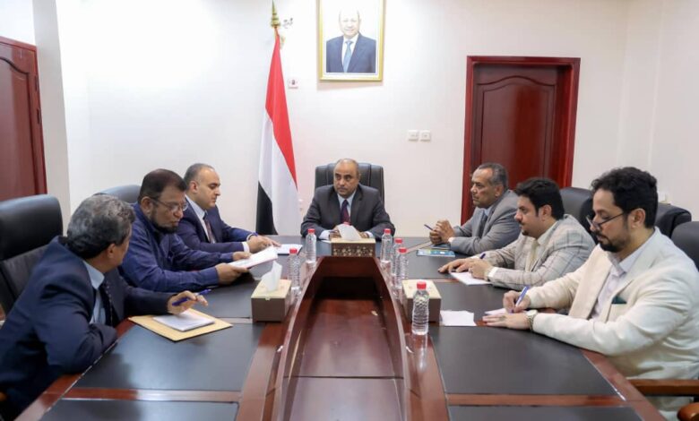 عدن.. موازنة عاجلة لتشغيل مستشفى 22 مايو بعد توقفه عن العمل