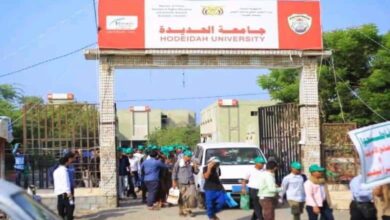 إهانة أكاديمي في جامعة الحديدة.. الحوثي يكلّف موظفًا ثانويًا بالتحقيق مع نائبه