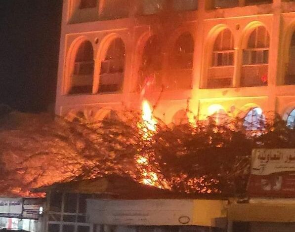 حريق في ثاني اكبر مستشفى حكومي بمدينة الحديدة