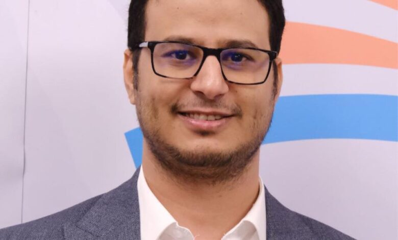 الكاتب الصحفي حسام ردمان