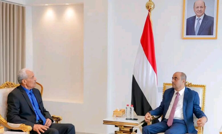 رئيس الوزراء يبحث مع رئيس اللجنة الأمنية والعسكرية مستجدات أعمالها