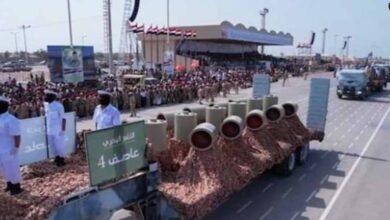 رد حوثي هزيل من الحديدة لإغراق قوارب في البحر الاحمر