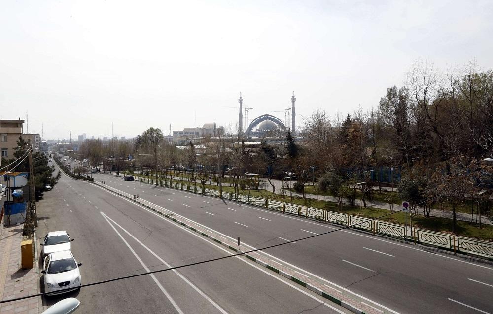 إيران تخلي الشوارع بعد أن تقطعت سبل مكافحة كورونا 1 إيران تخلي الشوارع بعد أن تقطعت سبل مكافحة كورونا