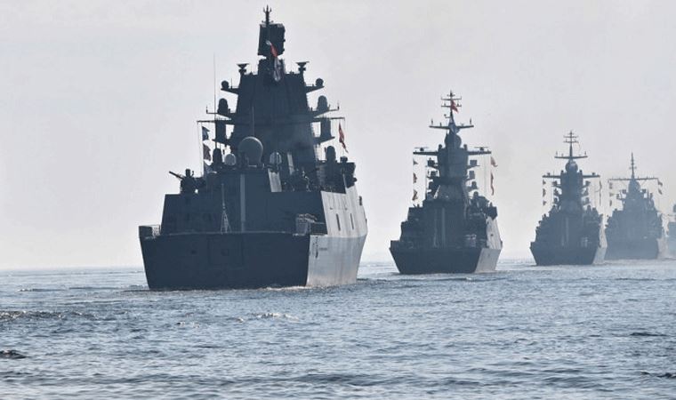 سفن روسية حربية تصل البحر الأحمر