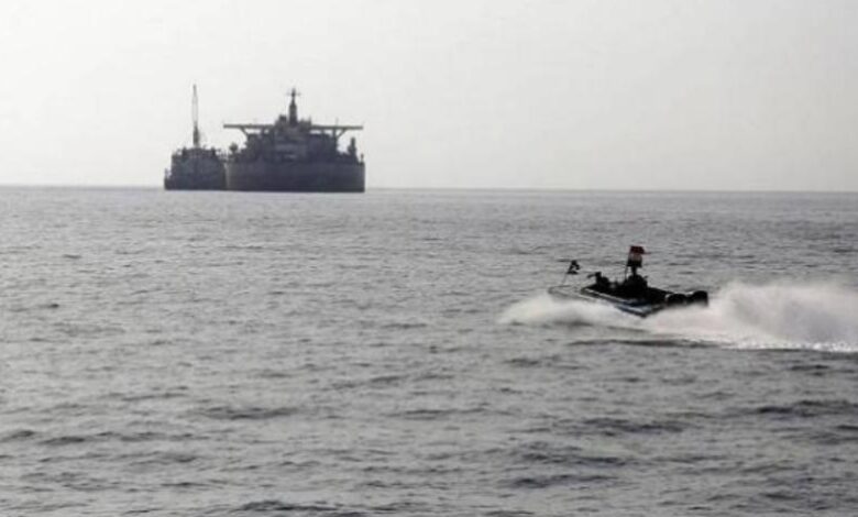 وكالة تفضح هوية المدبر العسكري للهجمات البحرية الحوثية