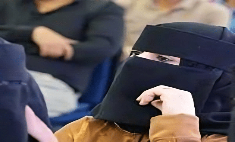 الكاتبة سميه الفيه