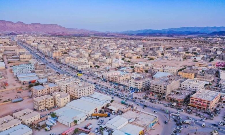 شبوة تفرض ضوابط جديدة لبيع العملة الأجنبية لكبار المستوردين بسعر ثابت 1 شبوة تفرض ضوابط جديدة لبيع العملة الأجنبية لكبار المستوردين بسعر ثابت