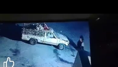 فيديو صادم يوثق اعتداء عصابة خطف أطفال على طفل مختطف في الحديدة