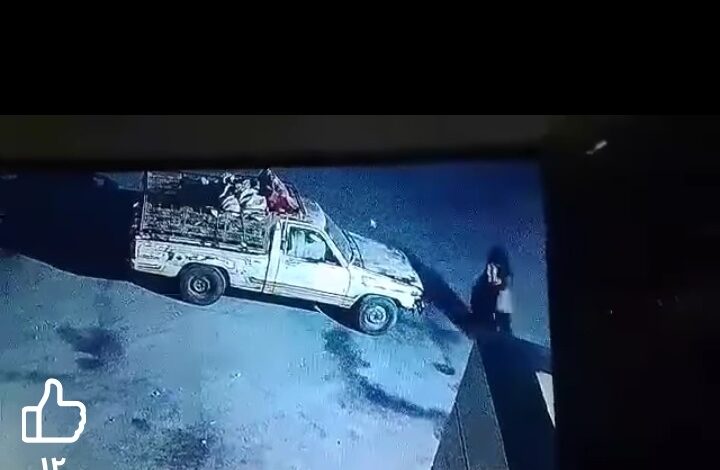 فيديو صادم يوثق اعتداء عصابة خطف أطفال على طفل مختطف في الحديدة 1 فيديو صادم يوثق اعتداء عصابة خطف أطفال على طفل مختطف في الحديدة