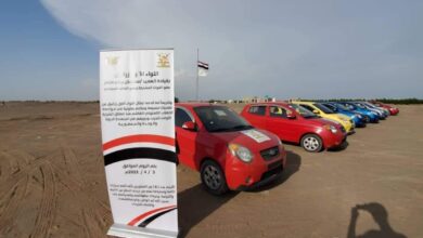 قائد الاول زرانيق يكرم جرحى اللواء بسيارة لكل جريح