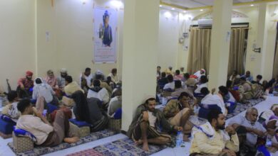 قبائل الزرانيق تقيم مجلس عزاء للشهيد موسى الأهدل في الخوخة وتؤكد مواصلة مواجهة الحوثيين 9 قبائل الزرانيق تقيم مجلس عزاء للشهيد موسى الأهدل في الخوخة وتؤكد مواصلة مواجهة الحوثيين