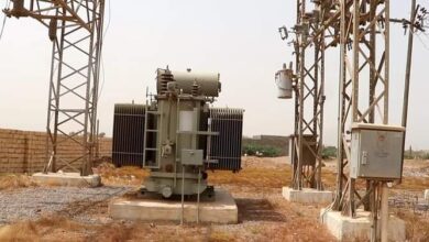 مع اشتداد الصيف.. سكان الخوخة يطالبون بتوفير الكهرباء الحكومية