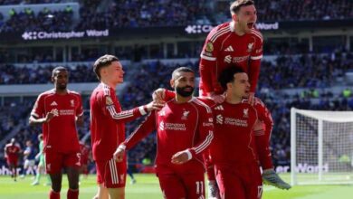 ليفربول ينتزع فوزًا قاتلًا من إيفرتون في ديربي الميرسيسايد.. وصلاح يواصل تحطيم الأرقام