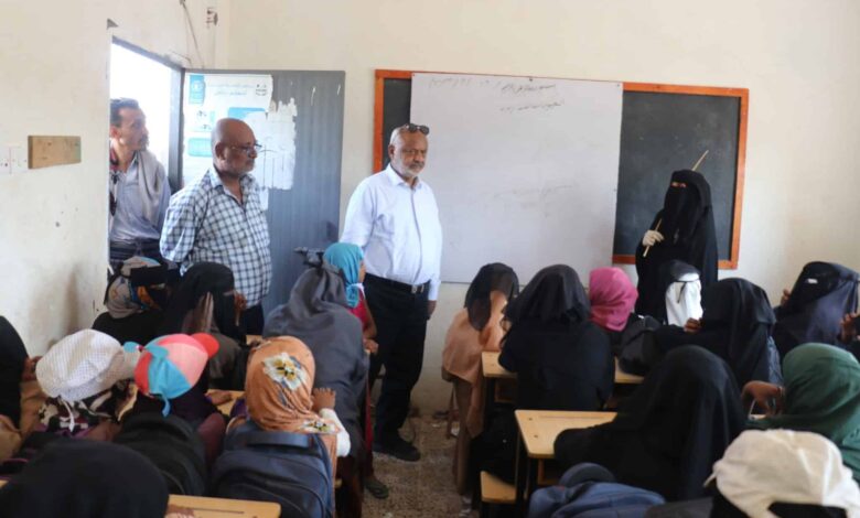 محافظ الحديدة يوجه بإنشاء فصول دراسية جديدة في مدرسة طلحة شرق الخوخة 1 محافظ الحديدة يوجه بإنشاء فصول دراسية جديدة في مدرسة طلحة شرق الخوخة