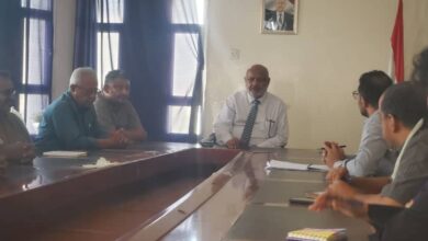 محافظ الحديدة يوجه بالإسراع في إصلاح خط الإسالة لتأمين المياه لسكان مديرية حيس