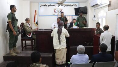 محكمة الخوخة تنطق بالإعدام رمياً بالرصاص لقاتل ضابط وبالسجن لزوج أنهى حياة زوجته