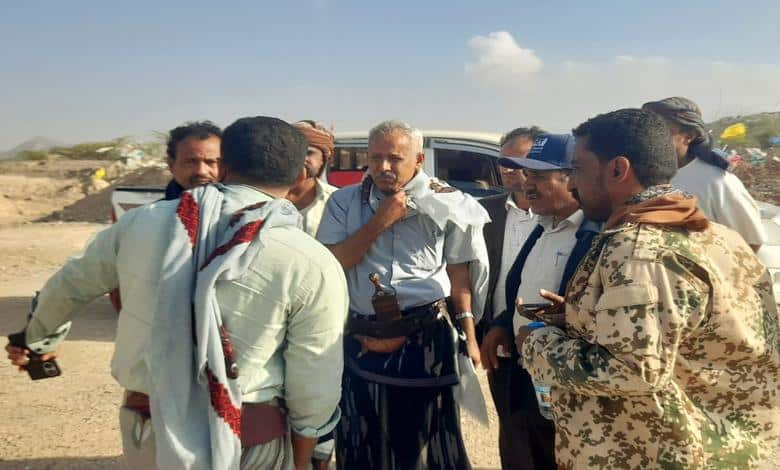 مدير الوازعية يعتمد موقع إنشاء البرج الرئيسي لشركة يمن موبايل بعد مسح هندسي شامل