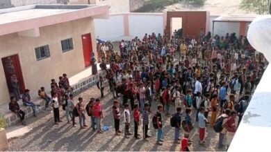 مدير حيس يدشن توزيع 3500 حقيبة مدرسية لمدارس المديرية