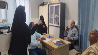 مدير مديرية ذو باب يتفقد المستشفى الريفي ويشدد على مضاعفة الجهود وتحسين الخدمات