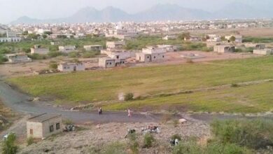 الحوثيون يحتالون على فقراء الحديدة ويستولون على نصف التحويلات النقدية