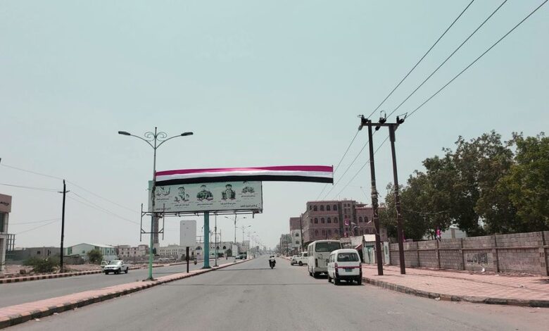 سرقة سيارة طبيب بمدينة الحديدة 1 سرقة سيارة طبيب في الحديدة وأصحاب الكاميرات يدعمون اللصوص