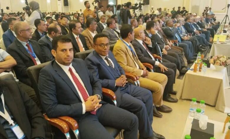 مستشار محافظة الحديدة يشارك في افتتاح المؤتمر العلمي الدولي الثاني حول القطاع المصرفي بعدن 1 مستشار محافظة الحديدة يشارك في افتتاح المؤتمر العلمي الدولي الثاني حول القطاع المصرفي بعدن
