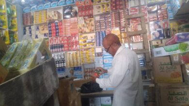 مكتب الصناعة والتجارة بمديرية الخوخة ينفذ حملة تفتيش للمحال التجارية