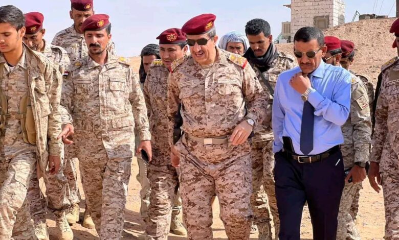 نائب رئيس هيئة الاستخبارات العسكرية يتفقد منفذ الوديعة ويطّلع على مستوى الجاهزية الأمنية والخدمية 1 نائب رئيس هيئة الاستخبارات العسكرية يتفقد منفذ الوديعة ويطّلع على مستوى الجاهزية الأمنية والخدمية