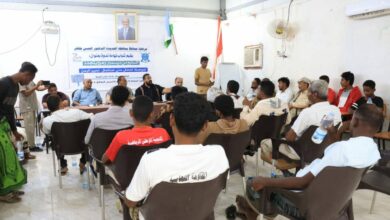 ندوة سياسية في الخوخة تؤكد رمزية السابع من ديسمبر ودور تهامة في معركة تحرير الحديدة واليمن