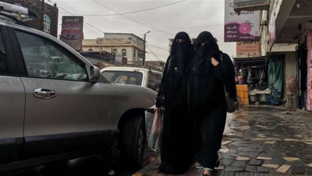 سياسات حوثية لإعادة تشكيل المجتمع.. النساء أولى الضحايا
