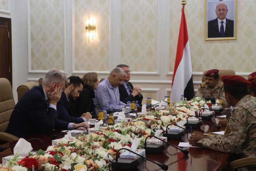 وزير الدفاع يوبخ المستشار العسكري للمبعوث الأممي الى اليمن