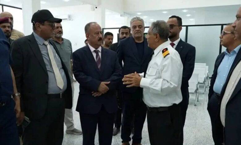 وزير النقل يشيد بمستوى التنظيم والتجهيزات في مطار المخا الدولي