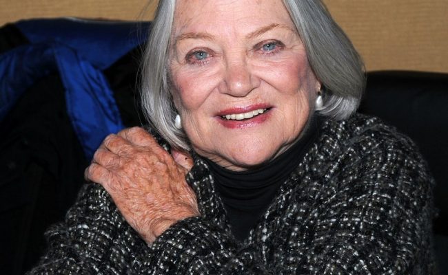وفاة الممثلة الأمريكية لويز فليتشر عن عمر ناهر 88 عاماً