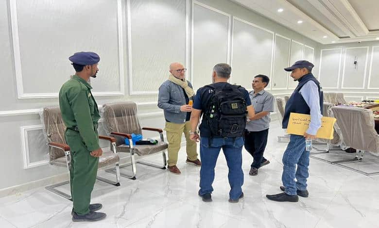 وفد الإنتربول يزور وزارة الداخلية في عدن ويبحث إعادة تشغيل منظومة الاتصال الآمنة