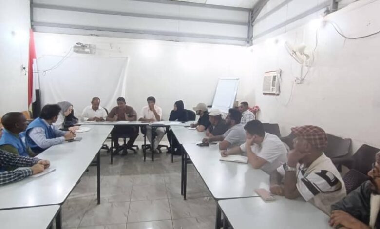 وفد بعثة "أونمها" يزور الخوخة ويعلن تبنيه لمشاريع تنموية في المناطق المحررة