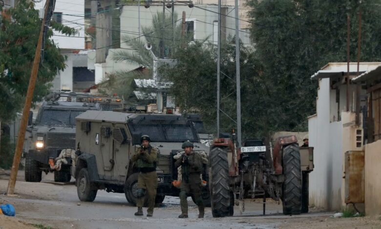 قوات الاحتلال الإسرائيلي تعتقل 20 فلسطينيا في الضفة الغربية
