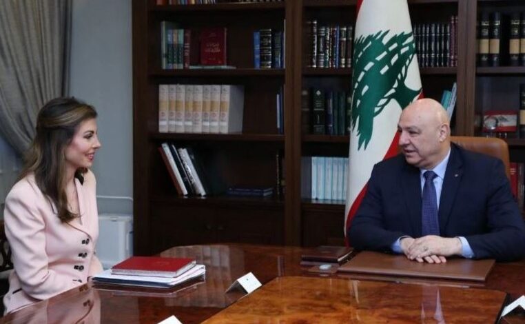 رئيس لبنان ومبعوثة أمريكا يبحثان تطورات الوضع في الجنوب والإصلاحات الاقتصادية