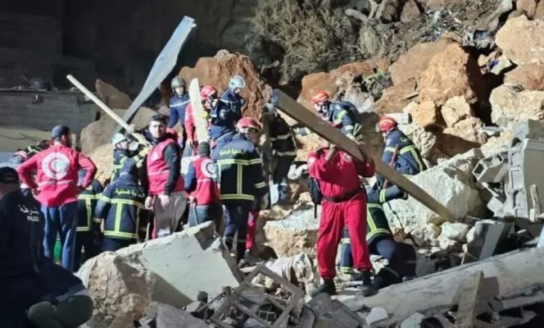انزلاق تربة يودي بحياة أربعة أشخاص ويصيب 13 آخرين في وهران الجزائرية