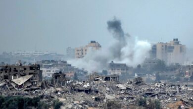 غارات إسرائيلية تودي بحياة ثلاثة فلسطينيين في حي الزيتون بغزة