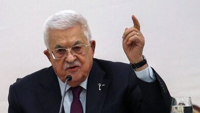 عباس يؤكد جاهزية مؤسسات فلسطين لإدارة قطاع غزة ويدعو لتثبيت الهدنة واستئناف الإعمار