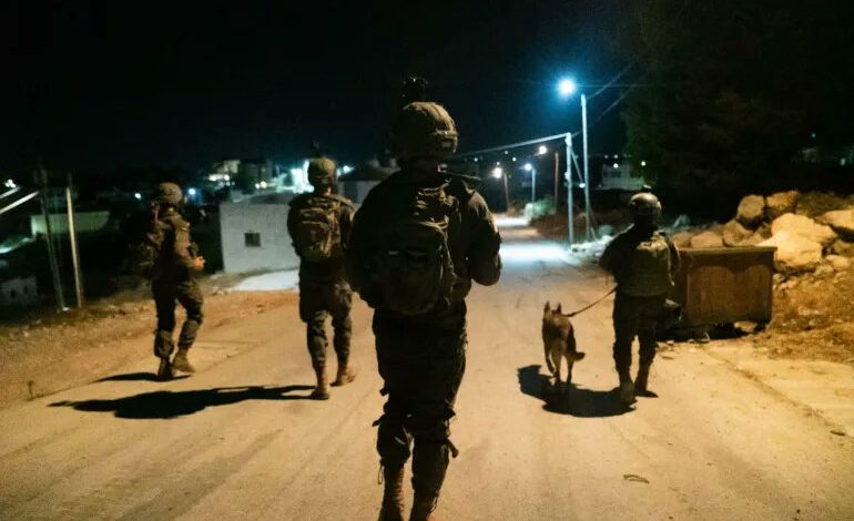 إصابة فلسطينيين واعتقالات خلال اقتحامات الاحتلال في الضفة الغربية والقدس 1 إصابة فلسطينيين واعتقالات خلال اقتحامات الاحتلال في الضفة الغربية والقدس