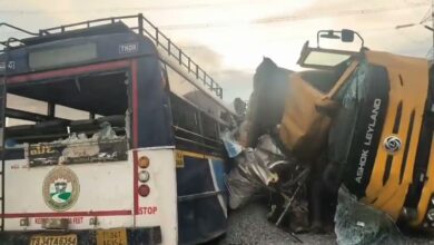 حادث مروع في الهند: مصرع 24 شخصًا وإصابة 18 إثر تصادم حافلة بشاحنة في تيلانجانا