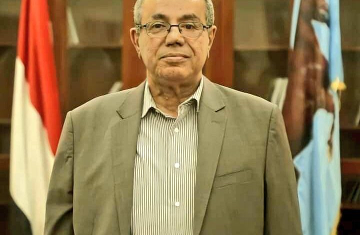 صنعاء.. مليشيا الحوثي تحاصر منزل رئيس حزب المؤتمر الشعبي العام صادق أمين أبو راس