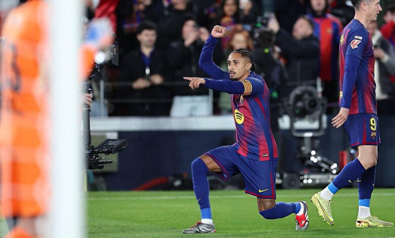 برشلونة يقلب الطاولة على أتلتيكو مدريد ويبتعد بصدارة الدوري الإسباني 1 برشلونة يقلب الطاولة على أتلتيكو مدريد ويبتعد بصدارة الدوري الإسباني