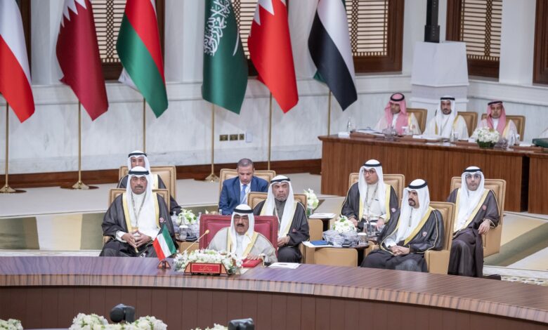 قمة البحرين تؤكد سيادة الإمارات على طنب الكبرى وطنب الصغرى وأبو موسى وتدين تصرفات إيران