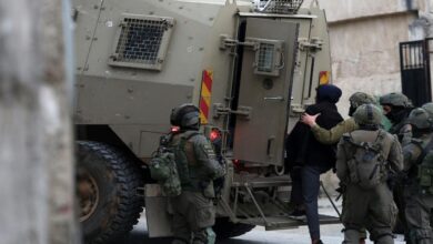 الاحتلال يواصل التصعيد.. حملة اعتقالات تطال 33 فلسطينياً في الضفة الغربية